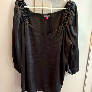 Vince Camuto 3/4 Sleeve Ruch Shoulder V-Neck Rumple 2X